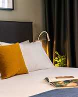 PLAY Theatrou Athens