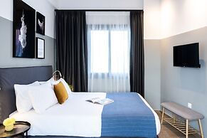 PLAY Theatrou Athens