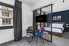 PLAY Theatrou Athens