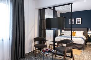 PLAY Theatrou Athens