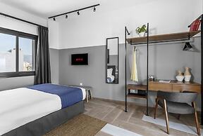 PLAY Theatrou Athens