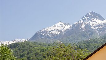 More Apartments na Estonskoy 37 k11