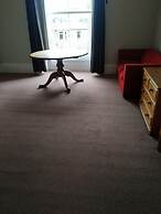 Lauriston Central Skylight Roomz