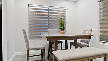 Luxury Paradise Valley Condo, Complete Remodel!