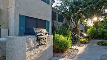 Luxury Paradise Valley Condo, Complete Remodel!