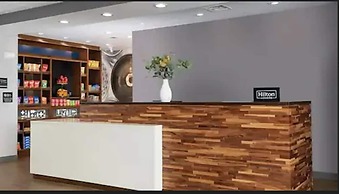 Hampton Inn & Suites St. Charles Old Town Area