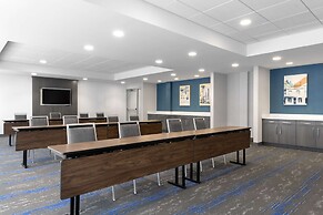 Hampton Inn & Suites St. Charles Old Town Area