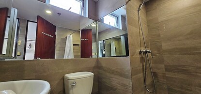 Gilmore Tower Suites By SMS Hospitality