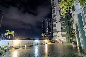 Gilmore Tower Suites By SMS Hospitality