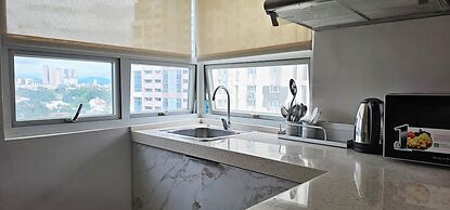 Gilmore Tower Suites By SMS Hospitality