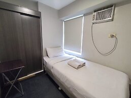 Gilmore Tower Suites By SMS Hospitality