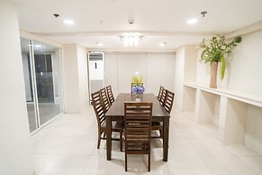 Gilmore Tower Suites By SMS Hospitality