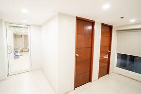 Gilmore Tower Suites By SMS Hospitality