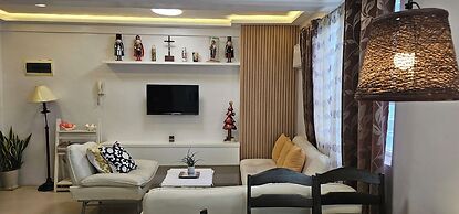 Gilmore Tower Suites By SMS Hospitality