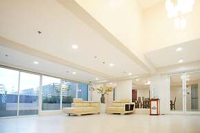 Gilmore Tower Suites By SMS Hospitality