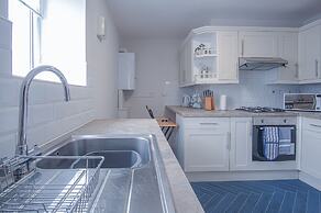 Starfish Apartment - 2 Bedroom - Tenby
