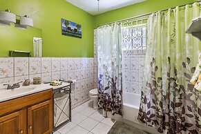 YanceyLargo- 4BR Villa Jacuzzi & Mountain Views by RedAwning