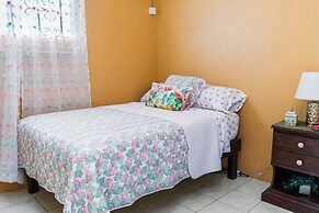 YanceyLargo-6BR Two-Story Estate w/Mountain Views by RedAwning