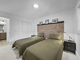 A304 Lake Cliffe 2 Bedroom Condo by RedAwning