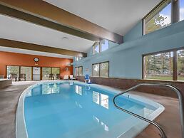 A304 Lake Cliffe 2 Bedroom Condo by RedAwning