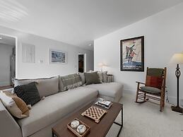 A304 Lake Cliffe 2 Bedroom Condo by RedAwning