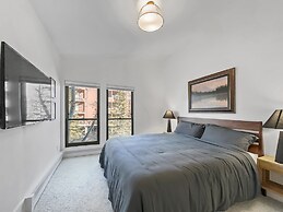 A304 Lake Cliffe 2 Bedroom Condo by RedAwning