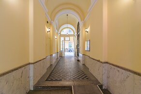 Music Academy Suite Café Vian Apartman Kft