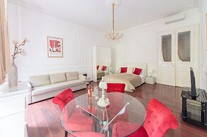 Music Academy Suite Café Vian Apartman Kft