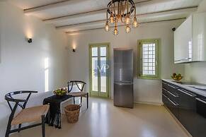 Villa Nirvana- Calm, Relaxing and no Wind!