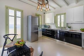 Villa Nirvana- Calm, Relaxing and no Wind!