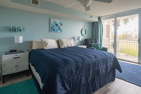 Yacht Club Villas #3-103 3 Bedroom Condo by Redawning