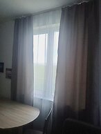 1-bed Modern Sea View Apartment in Aparthotel