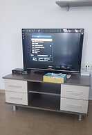 1-bed Modern Sea View Apartment in Aparthotel