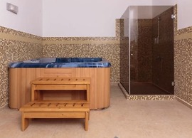 1-bed Modern Sea View Apartment in Aparthotel