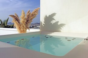Adama Mykonos Boutique Hotel