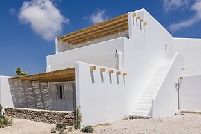 Adama Mykonos Boutique Hotel