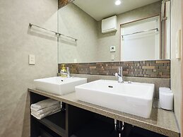 MONday Apart Premium Ueno