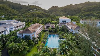 Naithonburi Beach Resort