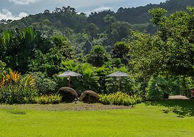 Naithonburi Beach Resort