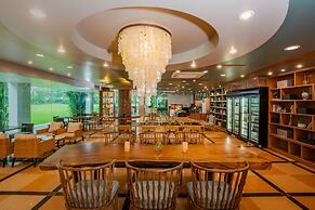 Naithonburi Beach Resort