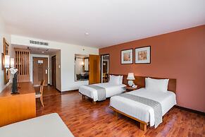 Naithonburi Beach Resort