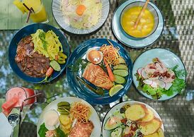 Naithonburi Beach Resort