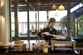 Naithonburi Beach Resort