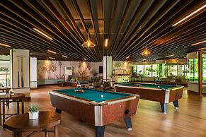 Naithonburi Beach Resort