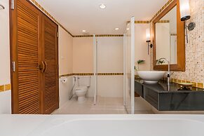 Naithonburi Beach Resort