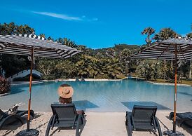 Naithonburi Beach Resort