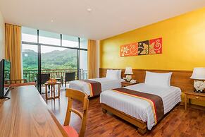 Naithonburi Beach Resort