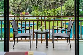 Naithonburi Beach Resort