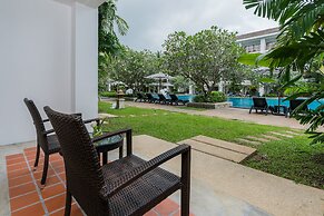 Naithonburi Beach Resort