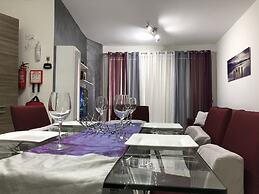 Sea View 2 Bed Apartment Close to Beach